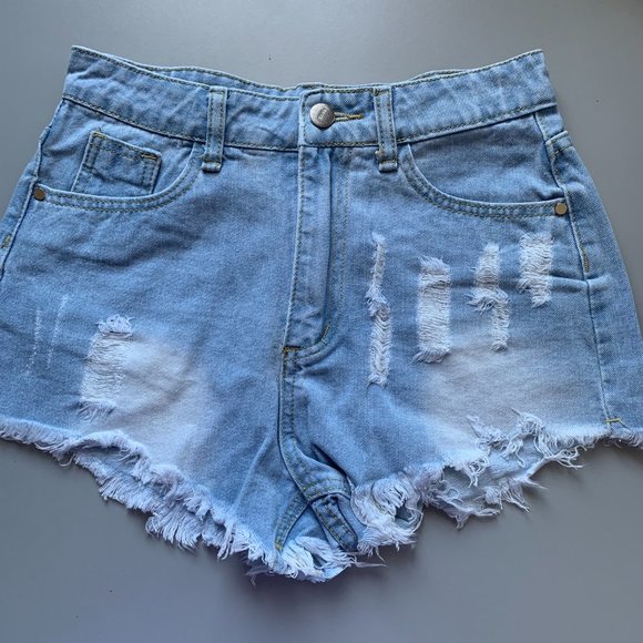 Ripped Raw Hem Denim Shorts - Picture 4 of 4